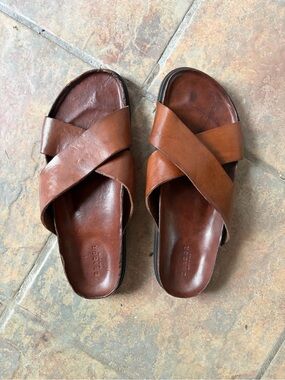 Brador Brown Leather Cross-Strap Slide Sandals